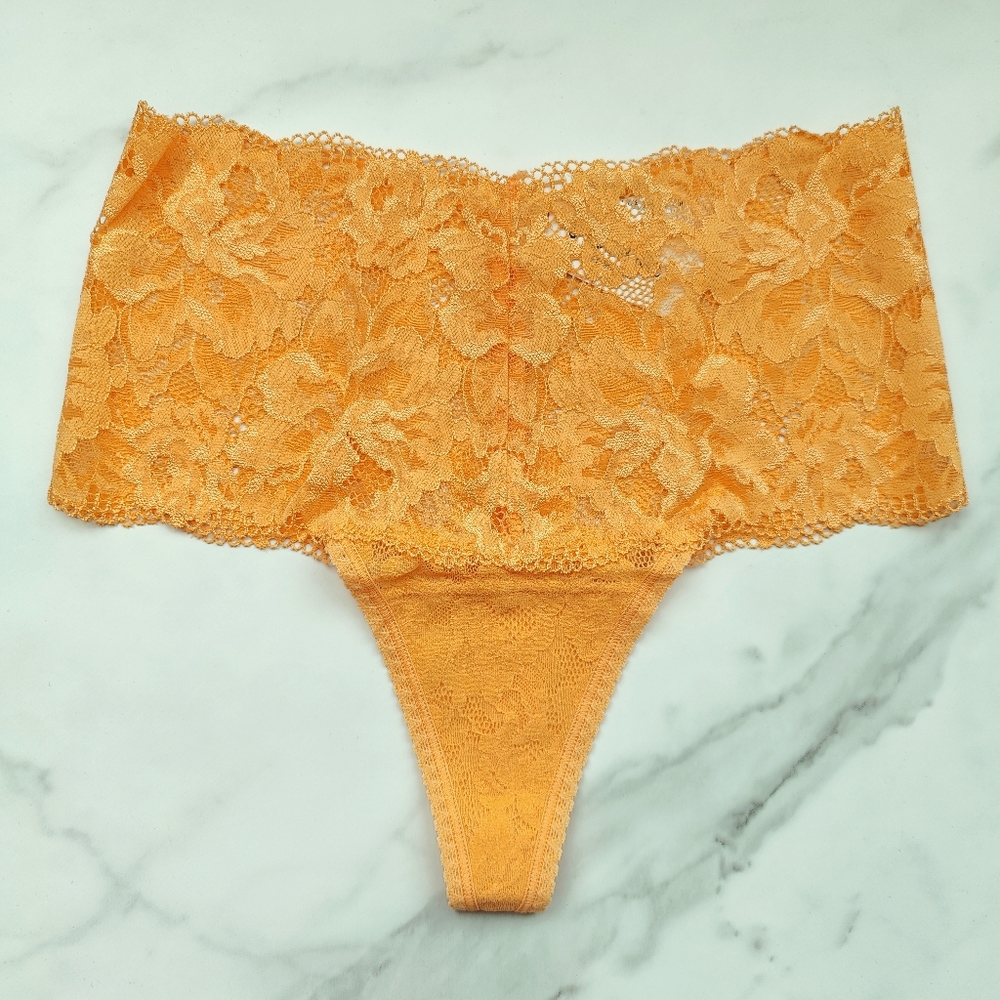 NWT SOMA EMBRACEABLE SIGNATURE ALL-OVER LACE RETRO THONG PANTY IN NECTARINE ZES